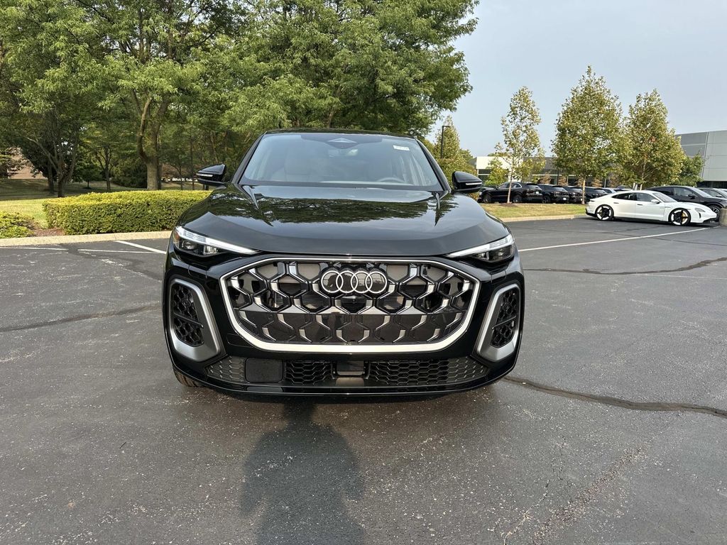 2025 Audi Q5 2.0T Premium Plus photo 2