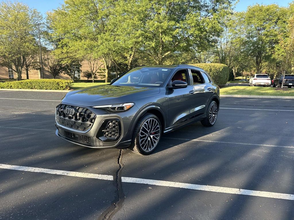 2025 Audi SQ5 Premium Plus photo 3