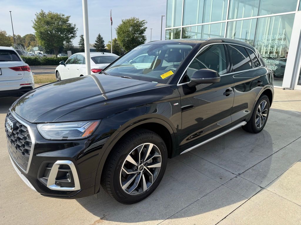 2023 Audi Q5 45 S line Premium photo 3