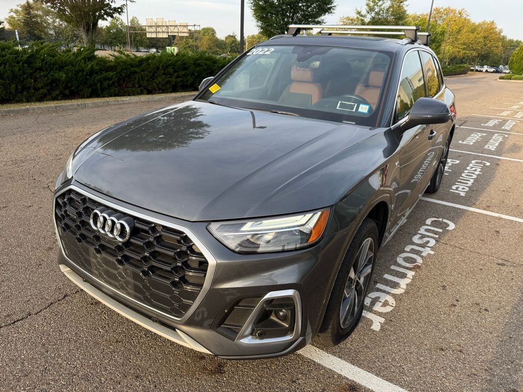 2022 Audi Q5 45 S line Premium Plus photo 3