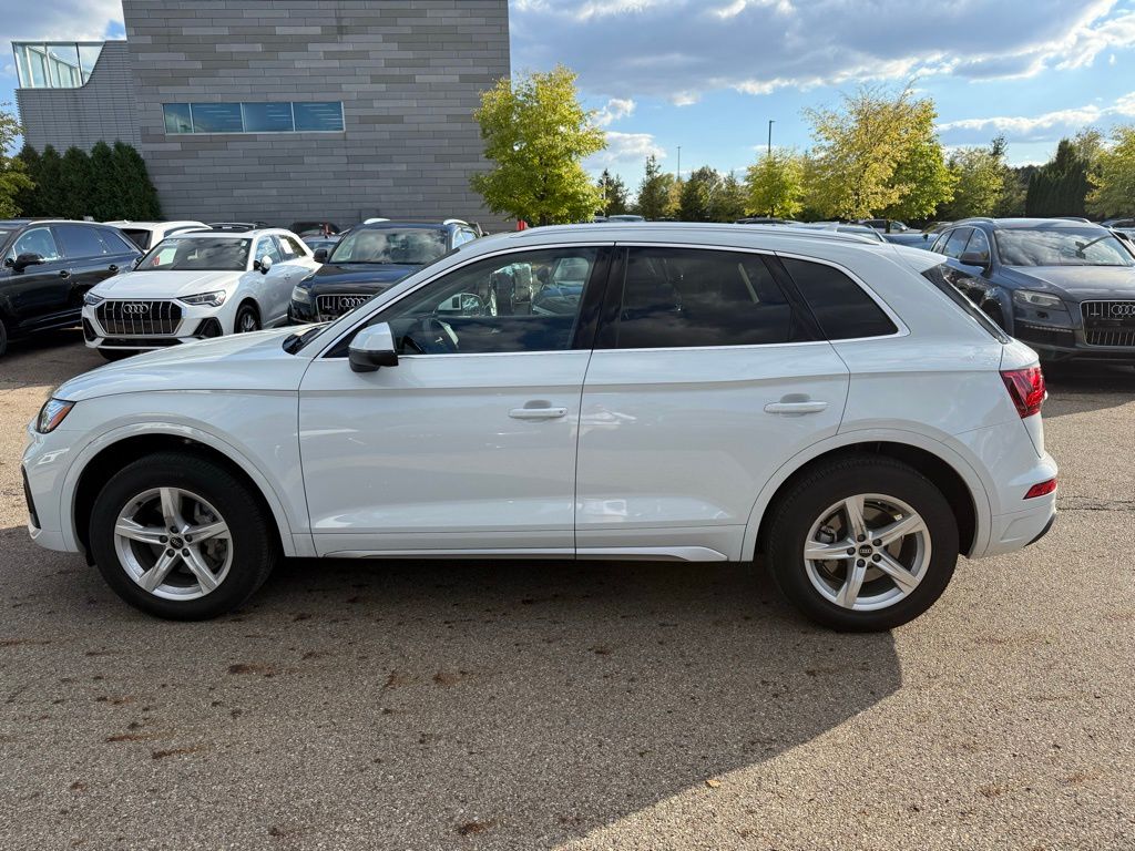 2023 Audi Q5 40 Premium photo 4