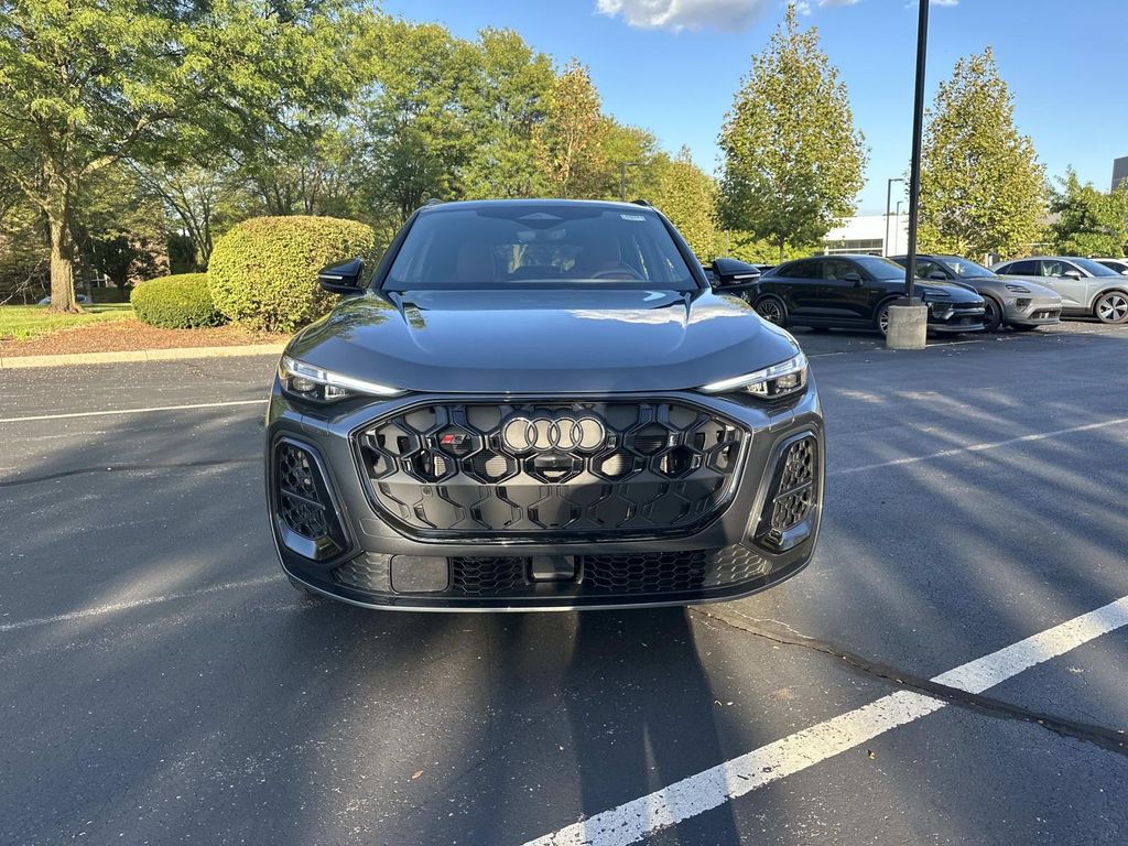 2025 Audi SQ5 Premium Plus photo 2