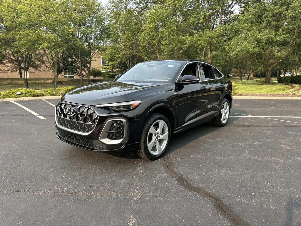 2025 Audi Q5 2.0T Premium Plus photo 3