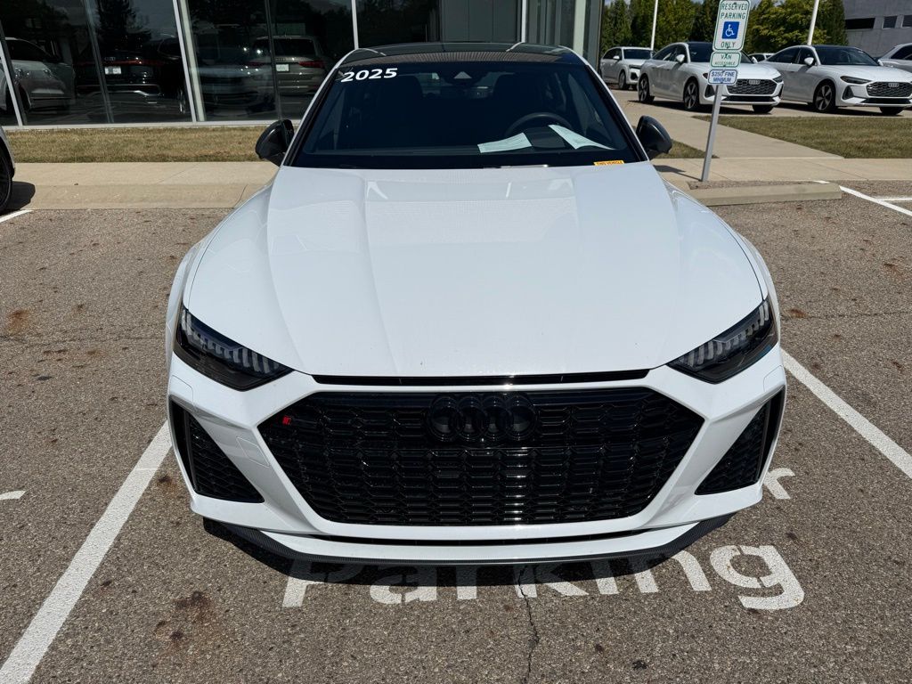 2025 Audi RS 7 Performance Base photo 2