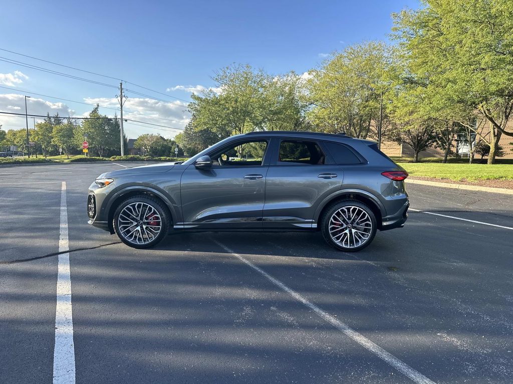 2025 Audi SQ5 Premium Plus photo 4