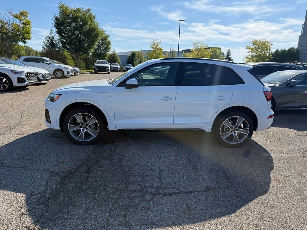 2025 Audi Q5 45 S line Premium photo 4