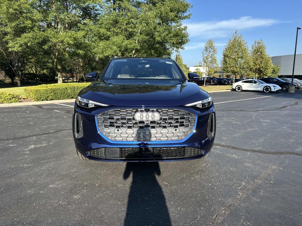 2025 Audi Q5 2.0T Premium Plus photo 2