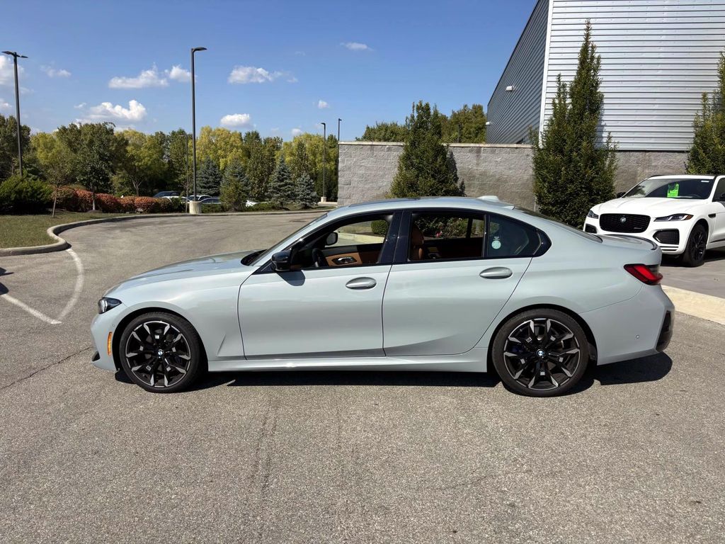 2025 Bmw 330i xDrive Sedan photo 4