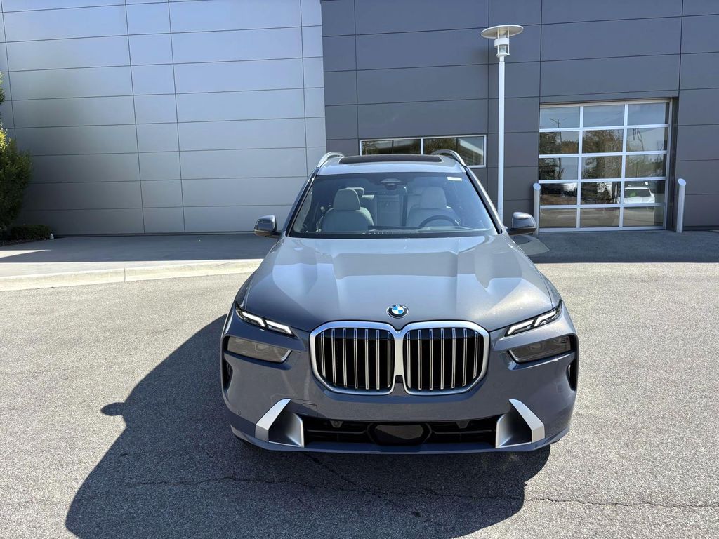 2023 Bmw X7 xDrive40i photo 2