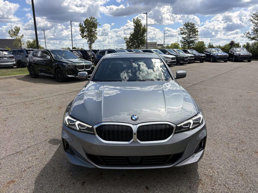 2025 Bmw 330i xDrive photo 2