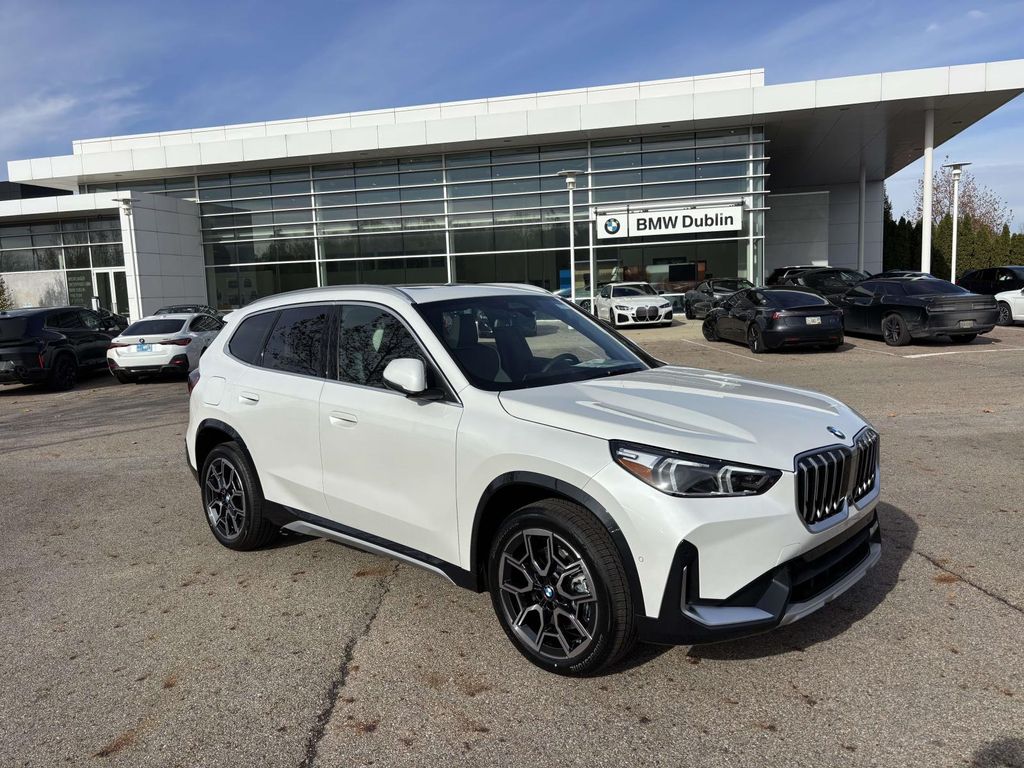 2026 BMW X1 28i's photo