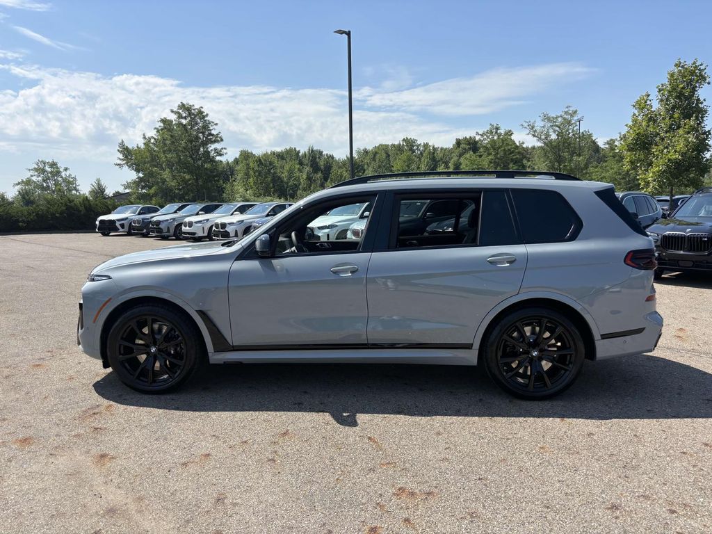 2026 Bmw X7 M60i photo 4
