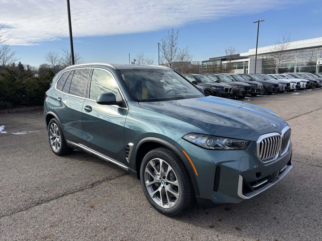 2026 BMW X5 50e's photo