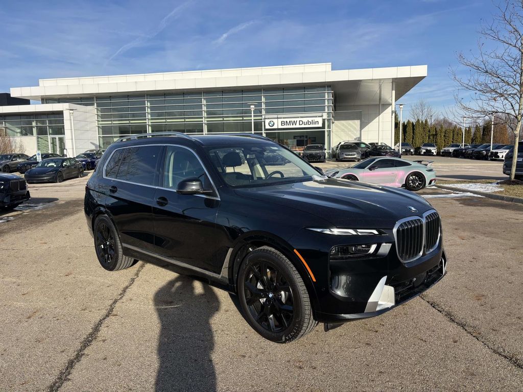 2026 BMW X7 40i's photo