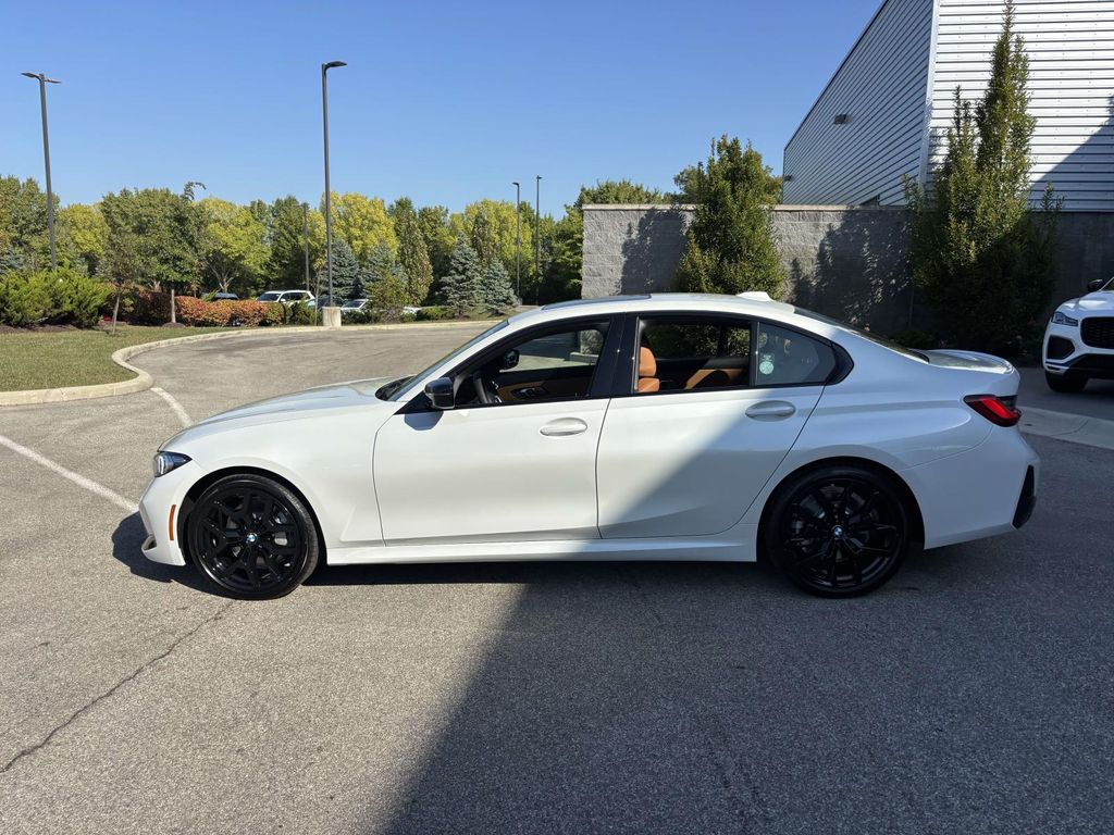 2025 Bmw 330i Sedan photo 4