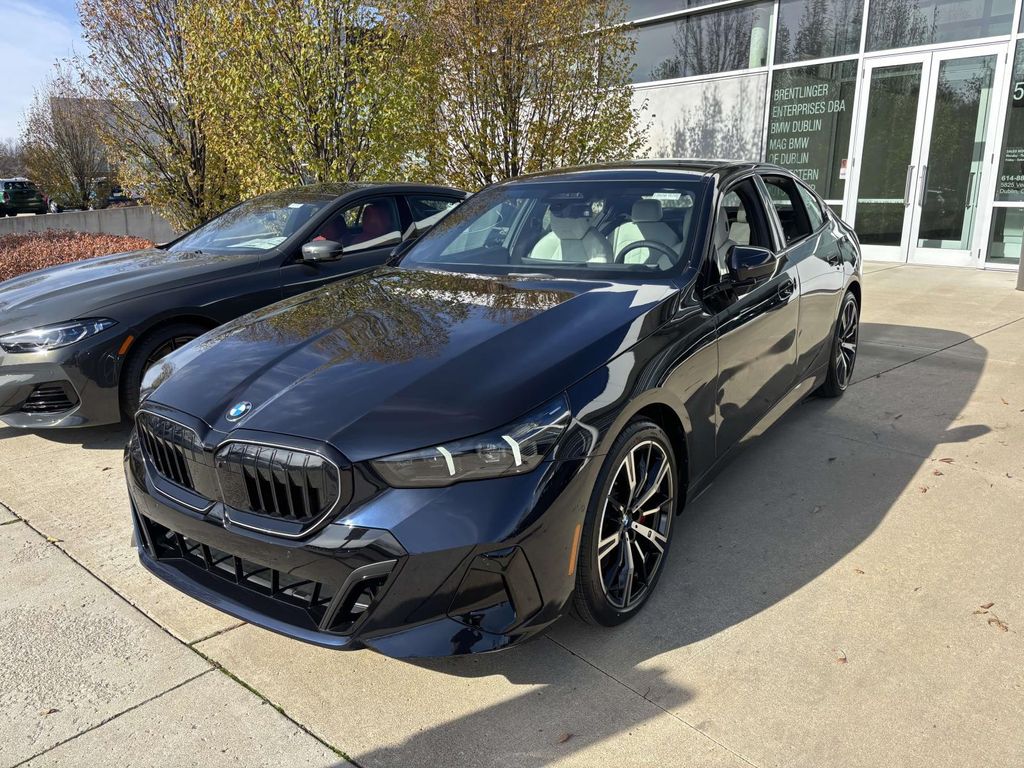 2026 Bmw 540i Sedan photo 3