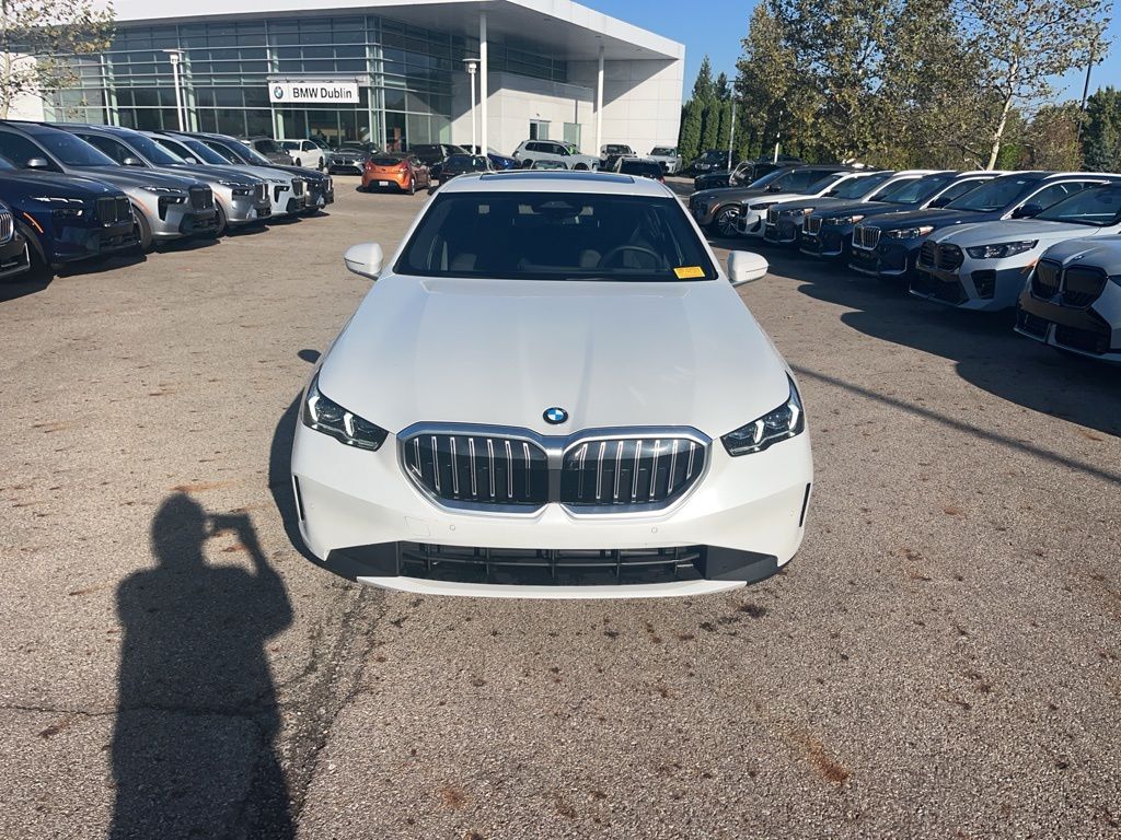 2025 Bmw 540i xDrive photo 2