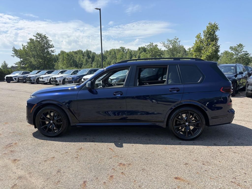 2026 Bmw X7 M60i photo 4
