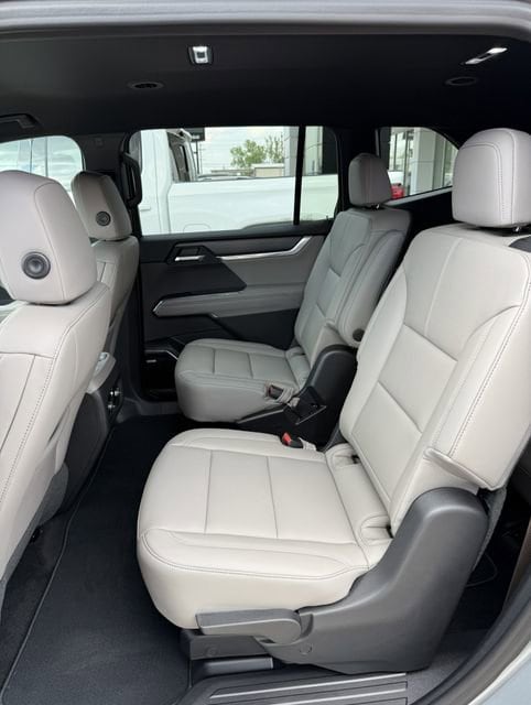 2026 GMC Acadia Elevation - Photo 17