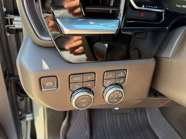 2026 GMC Sierra 1500 SLT - Photo 13