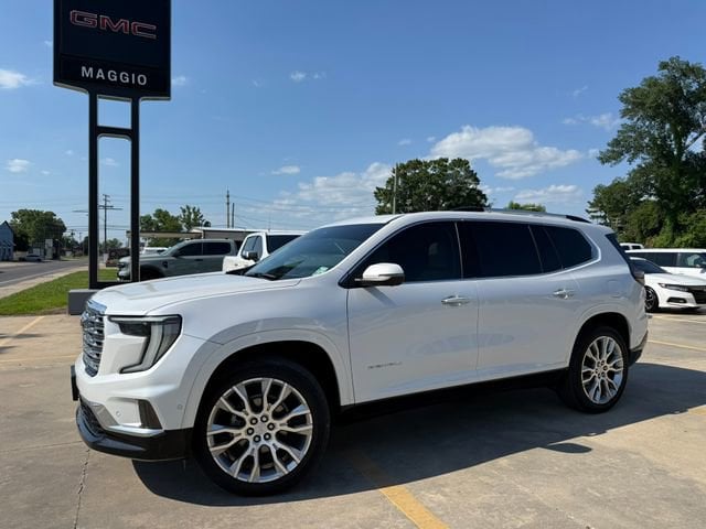 2024 GMC Acadia Denali FWD's photo