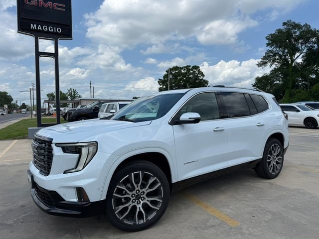 2026 GMC Acadia Denali Ultimate FWD's photo