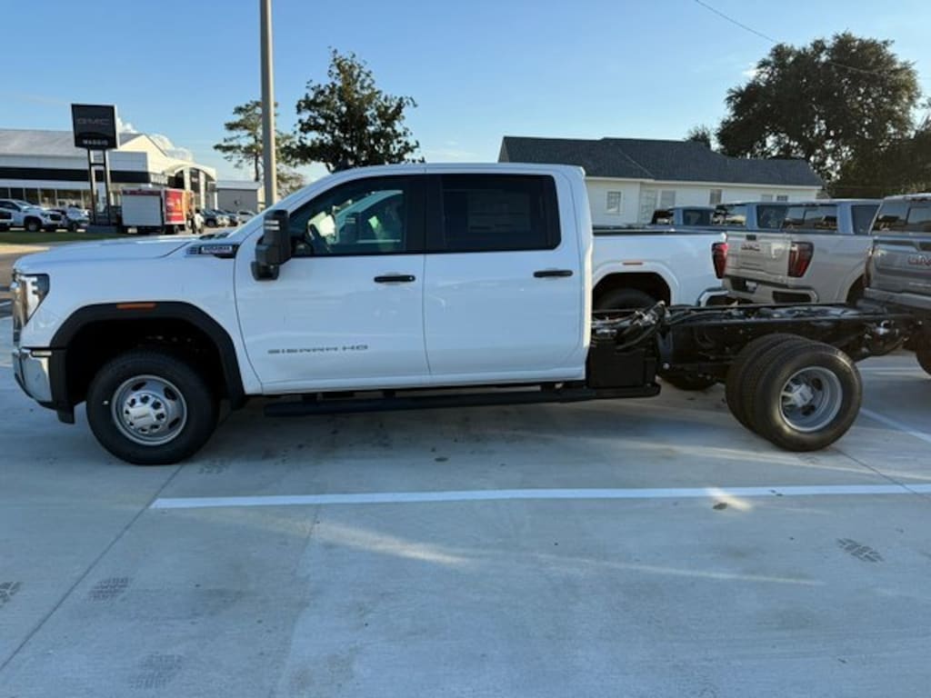 New 2026 GMC Sierra 3500 HD Chassis Cab Pro Truck