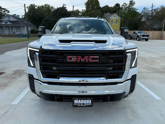 2026 Gmc Sierra 3500 HD Pro photo 3