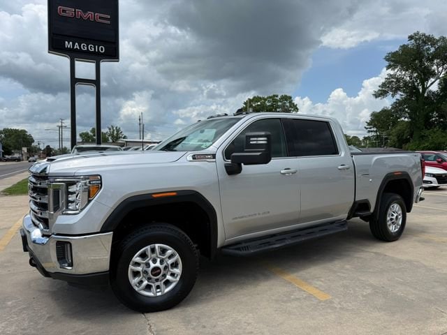 2022 GMC Sierra 4WD Crew Cab Standard Box SLE's photo