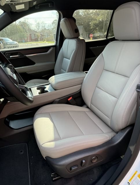 2026 GMC Acadia Elevation - Photo 9