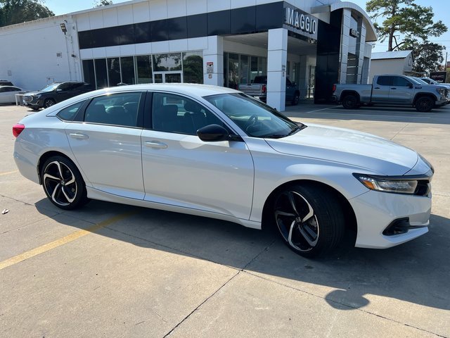 2022 Honda Accord Sport photo 3