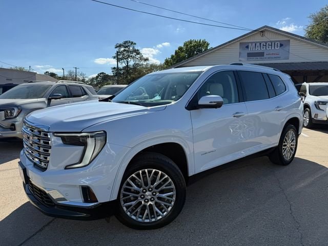 2026 GMC Acadia Denali FWD's photo