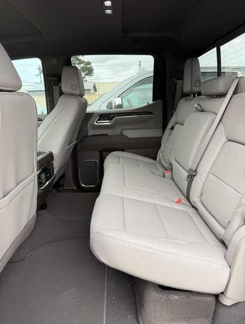 2026 GMC Sierra 1500 SLT - Photo 17