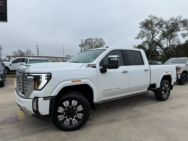 2024 GMC Sierra 2500HD Denali's photo