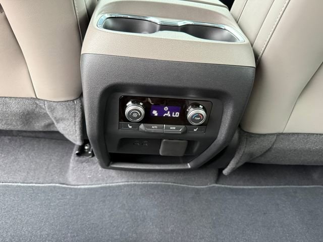 2026 GMC Acadia Elevation - Photo 18