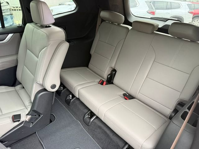 2026 GMC Acadia Elevation - Photo 17