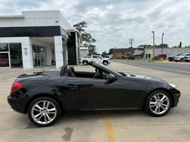 Used 2010 Mercedes-Benz SLK-Class SLK300 with VIN WDBWK5EA8AF228330 for sale in New Roads, LA