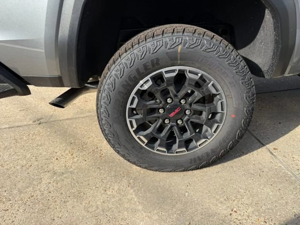 New 2026 GMC Canyon AT4 Truck