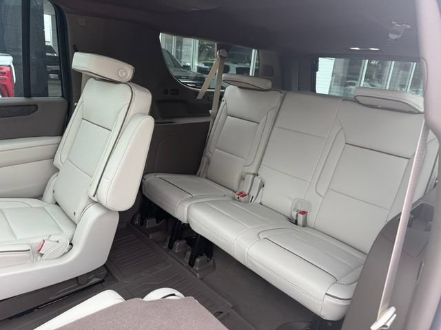 2026 GMC Yukon XL Denali - Photo 19