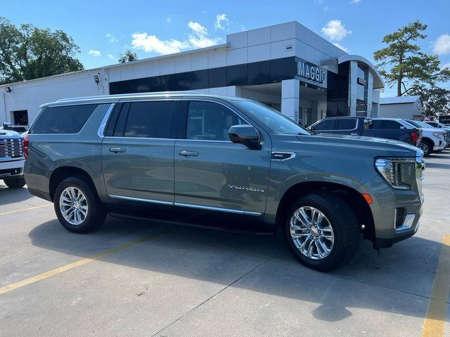 2023 Gmc Yukon XL SLT photo 2