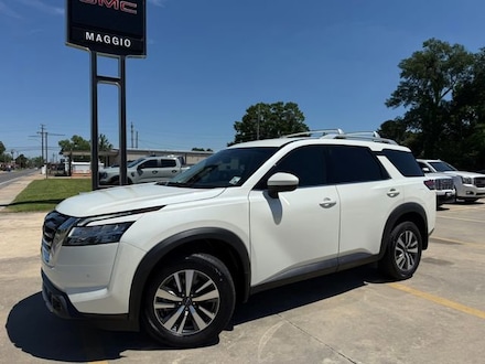 2024 Nissan Pathfinder SL