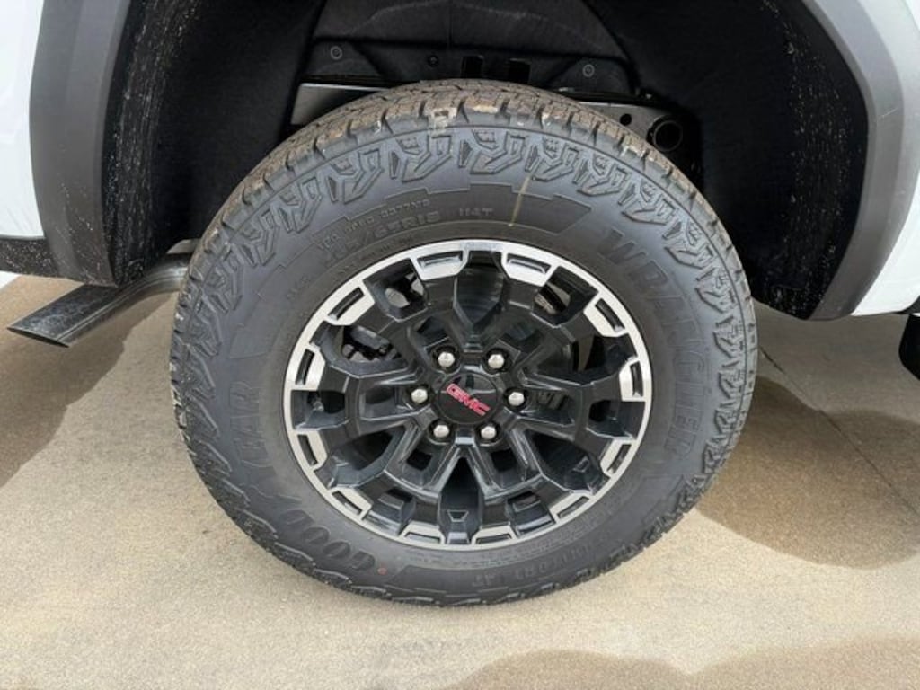 New 2026 GMC Canyon AT4 Truck