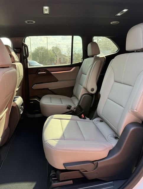2026 GMC Acadia Elevation - Photo 17