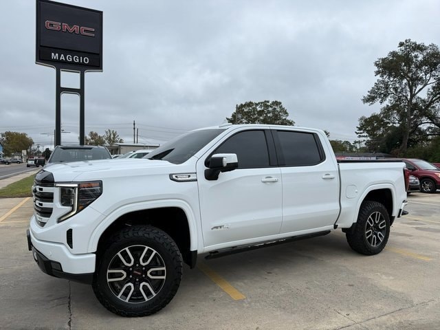 2023 GMC Sierra 1500 AT4's photo