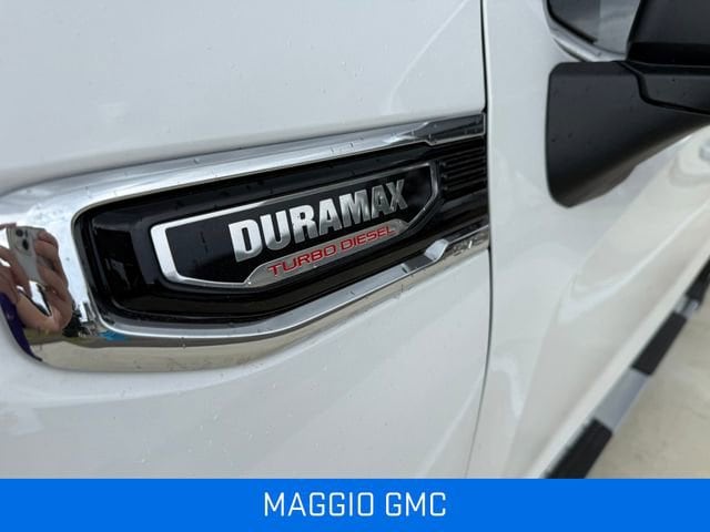 2026 GMC Sierra 1500 SLT - Photo 2