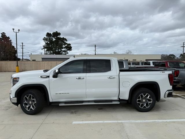 2026 GMC Sierra 1500 SLT - Photo 4