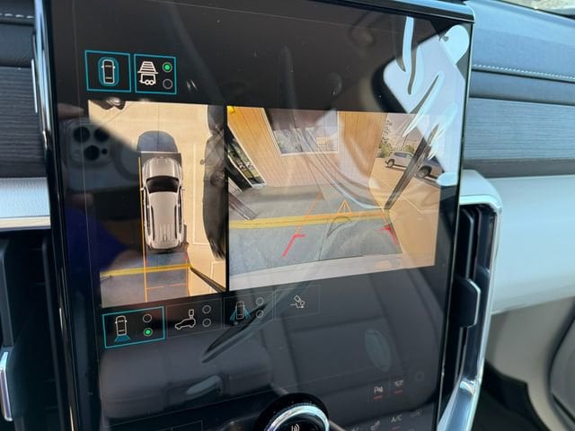 2026 GMC Acadia Denali - Photo 13