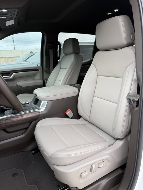 2026 GMC Sierra 1500 SLT - Photo 9