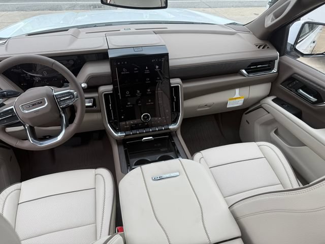 2026 GMC Yukon XL Denali - Photo 7