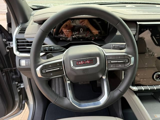 2026 GMC Acadia Elevation - Photo 9